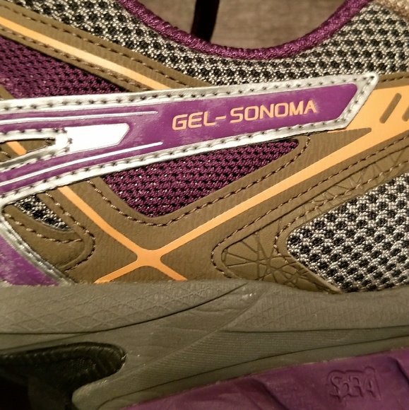 Asics Sneakers - Picture 2 of 3